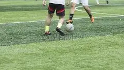 商务部发言人就中美吉隆坡经贸磋商联合方案接受采访