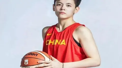 今宵巅峰争霸，国脚大战激情绽放！🔥