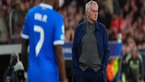 湖人主场神准11中10，能否力克马刺强攻？悬念一触即发！