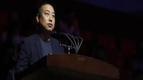 巴萨续租拉什福德请求，曼联薪资压力或同意